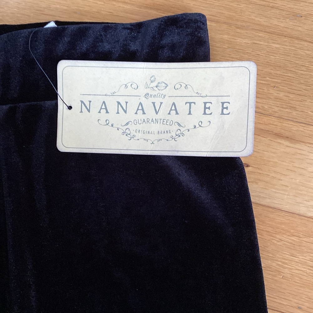 NWT Black Velvet Leggings Size XS - Picture 5 of 8